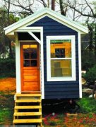 美国女孩建小木屋纪念亡父 一年半完成“壮举”